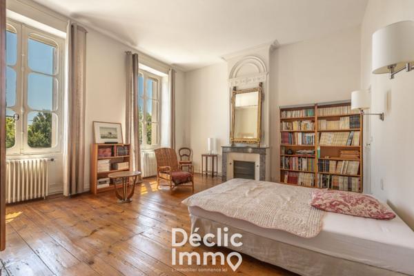 Vente maison Blaye, 484m² 9000m² 17 pièces 745 000€