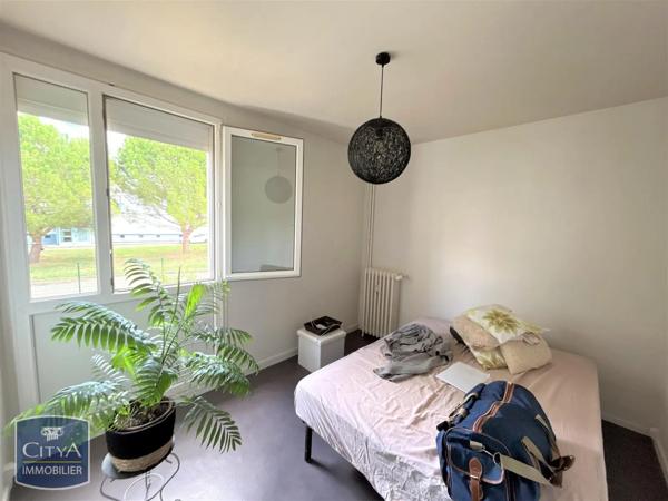 Appartement à louer 4 pièces 75m² Castelsarrasin (82100)