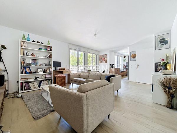 ISSY LES MOULINEAUX - Appartement 4 pièces traversant avec balcons immeuble récent de 2022