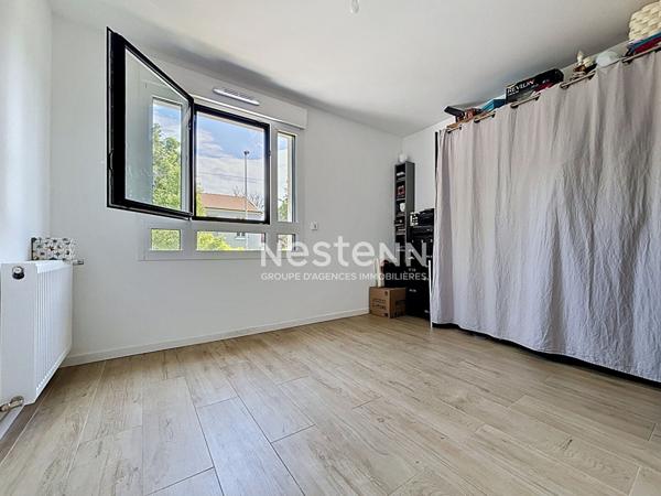 ISSY LES MOULINEAUX - Appartement 4 pièces traversant avec balcons immeuble récent de 2022