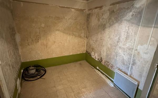 Appartement à vendre    2 pièces •  Saint-Ambroix