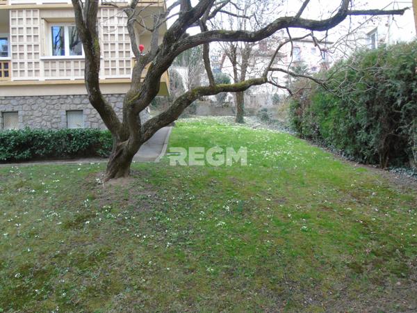 Saint-Étienne (42100) Grand appartement avec trois chambre et deux balcons à acheter.