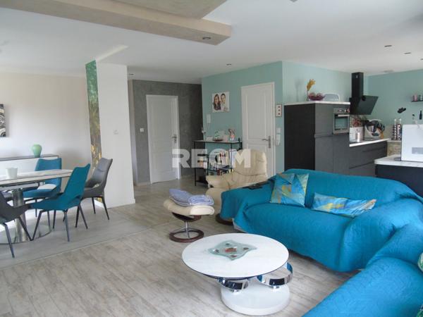 Saint-Étienne (42100) Grand appartement avec trois chambre et deux balcons à acheter.