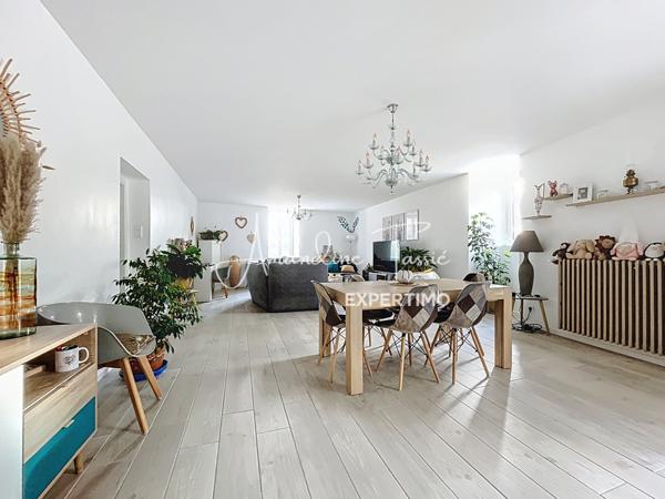 Compeyre (12520) Compeyre - Maison et ses deux appartements