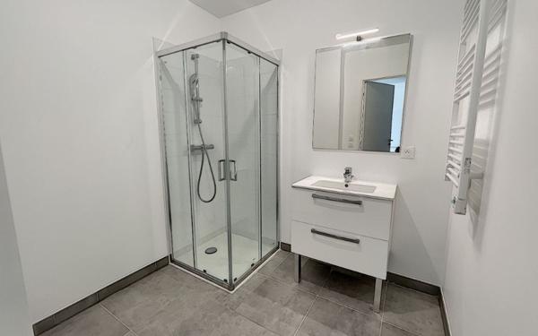 Appartement à vendre    2 pièces • 42,20 m2 Villeneuve-Loubet