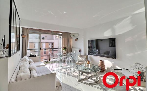 Appartement à vendre    3 pièces • 69 m2 Marseille 2