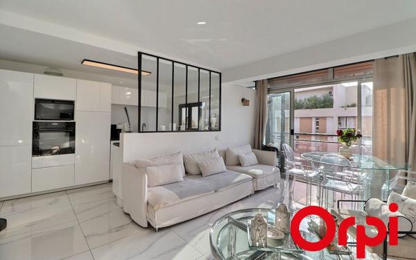 Appartement à vendre    3 pièces • 69 m2 Marseille 2