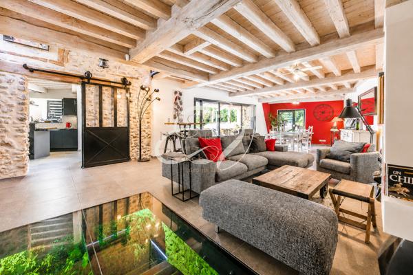 Maison en pierre d’exception avec cachet historique et vue panoramique