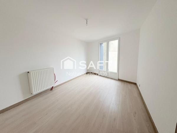 Commerces à pied, rénovation récente