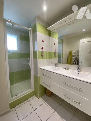 Secteur Saint-Marc - Dans l'un des secteurs les plus recherchés de Brest, venez découvrir cette...