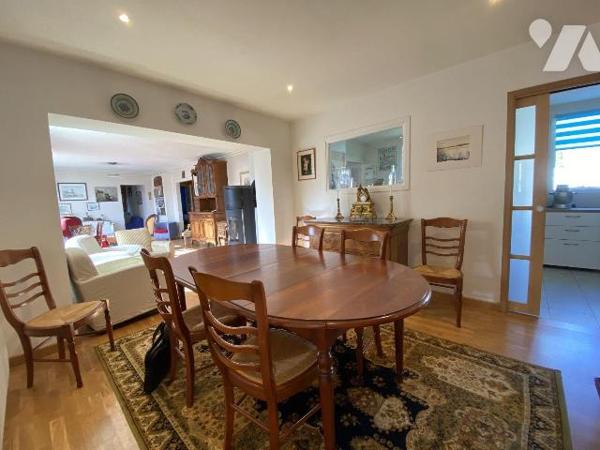 Secteur Saint-Marc - Dans l'un des secteurs les plus recherchés de Brest, venez découvrir cette...