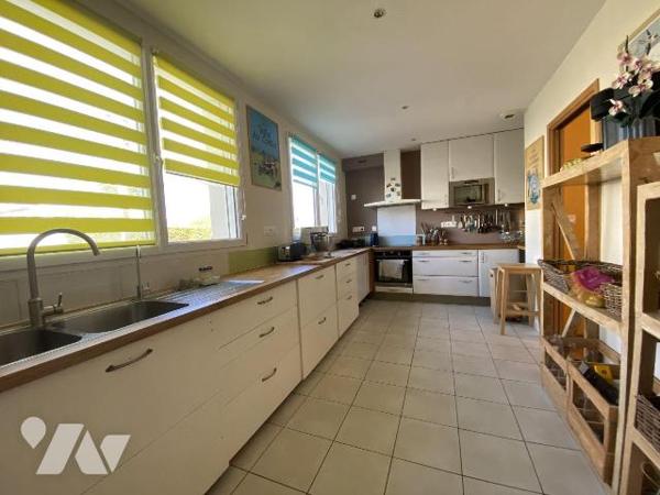 Secteur Saint-Marc - Dans l'un des secteurs les plus recherchés de Brest, venez découvrir cette...