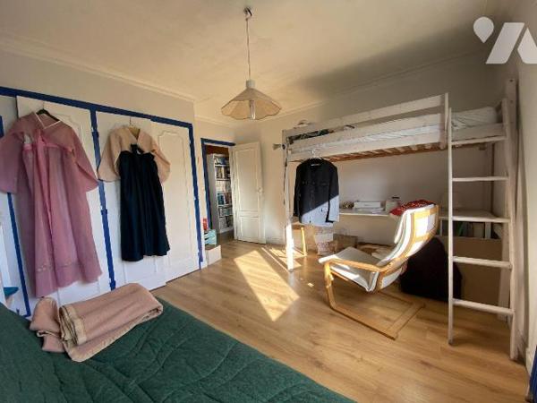 Secteur Saint-Marc - Dans l'un des secteurs les plus recherchés de Brest, venez découvrir cette...