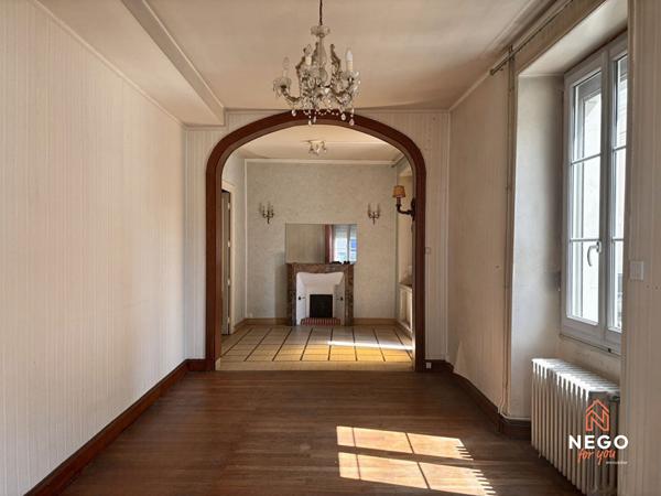 Maison Chateauneuf Sur Sarthe 9 pièce(s) 170 m2 Chateauneuf sur sarthe