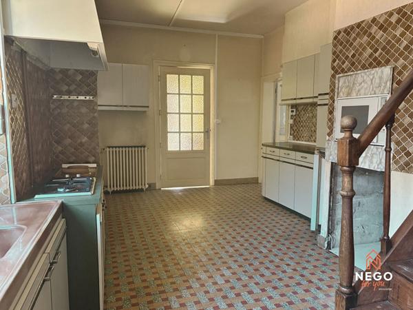 Maison Chateauneuf Sur Sarthe 9 pièce(s) 170 m2 Chateauneuf sur sarthe