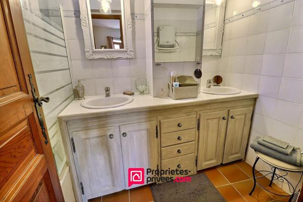 UZES, 7km, Maison de village restaurée