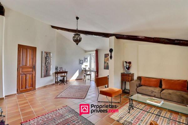 UZES, 7km, Maison de village restaurée