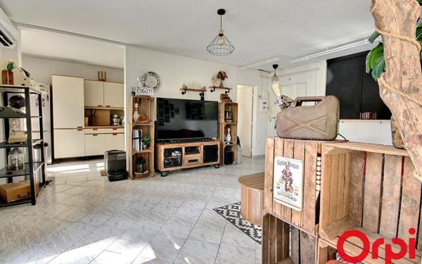 Appartement à vendre    3 pièces • 74,67 m2 Marseille 11