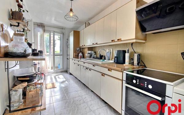 Appartement à vendre    3 pièces • 74,67 m2 Marseille 11