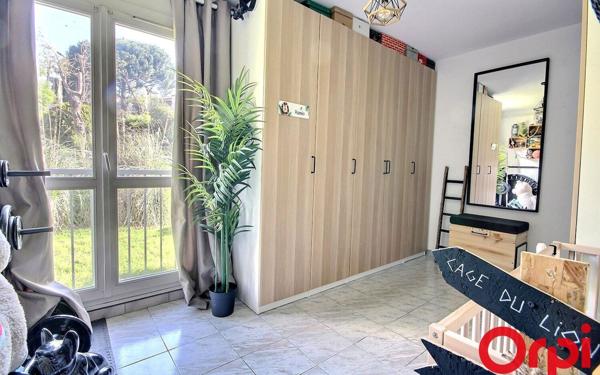 Appartement à vendre    3 pièces • 74,67 m2 Marseille 11