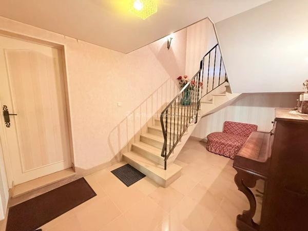 Vente Maison de village 9 pièces 218 m2 à Vrécourt