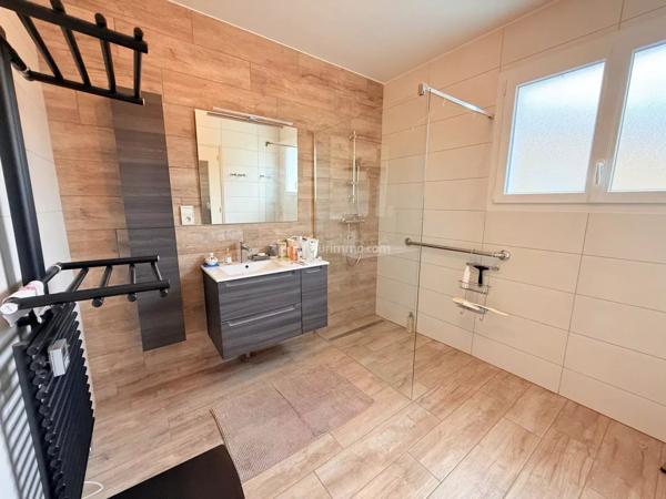 Vente Maison de village 9 pièces 218 m2 à Vrécourt