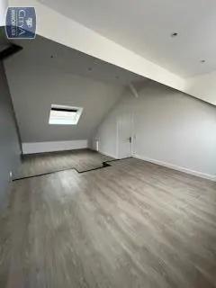 Appartement à louer 3 pièces 63.6m² Beauvais (60000)
