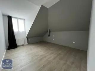 Appartement à louer 3 pièces 63.6m² Beauvais (60000)