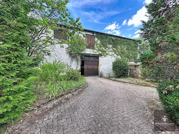 Vente                                                      Maison
                        
                     7 pièces                      290 m2                     à Renaison