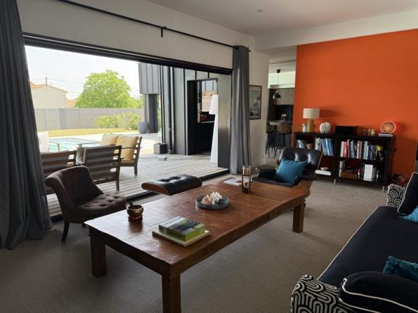 Maison plain-pied Cozes 200 m²