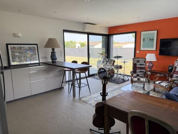 Maison plain-pied Cozes 200 m²