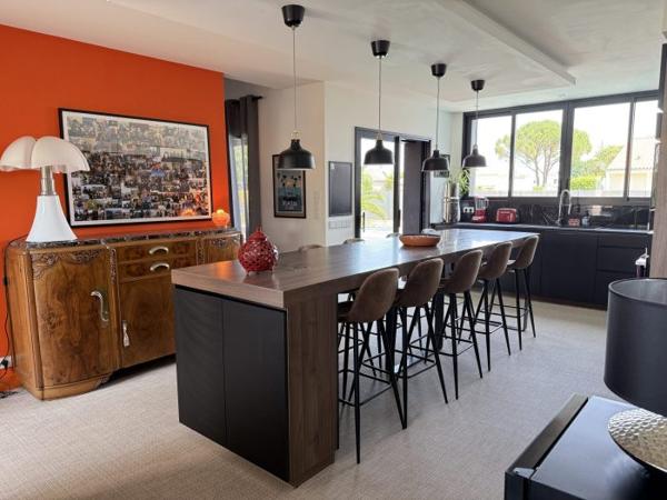 Maison plain-pied Cozes 200 m²