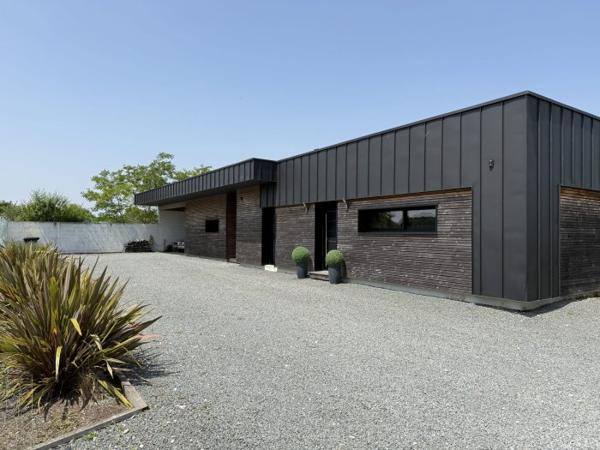Maison plain-pied Cozes 200 m²