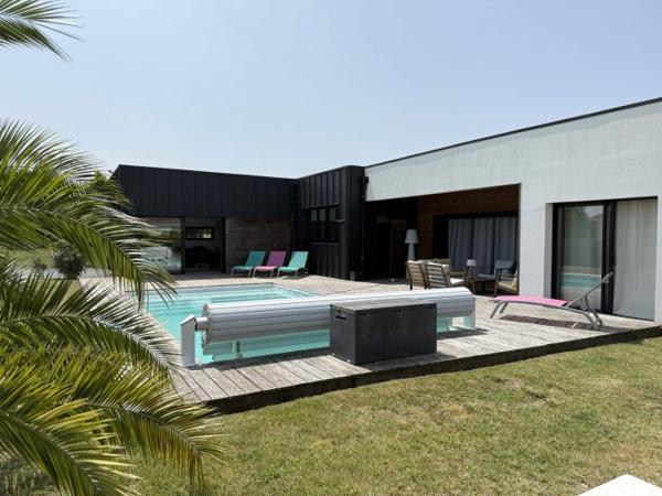 Maison plain-pied Cozes 200 m²