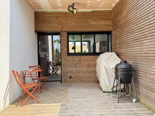 Maison plain-pied Cozes 200 m²