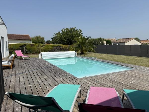Maison plain-pied Cozes 200 m²