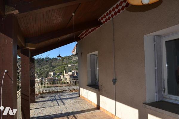 MAISON INDIVIDUELLE AVEC TERRAIN ATTENANT DE 1191 m²