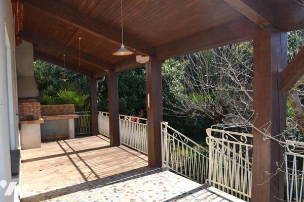 MAISON INDIVIDUELLE AVEC TERRAIN ATTENANT DE 1191 m²