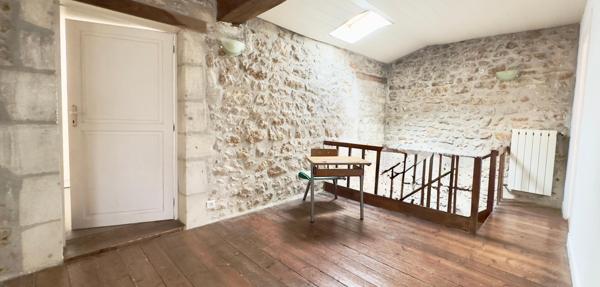 Beaucoup de Charme pour cette  Charentaise et ses 4 gîtes