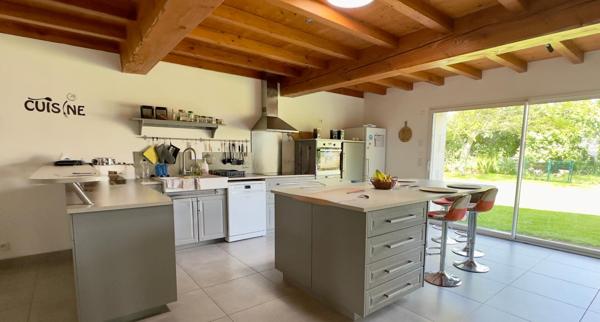 Beaucoup de Charme pour cette  Charentaise et ses 4 gîtes