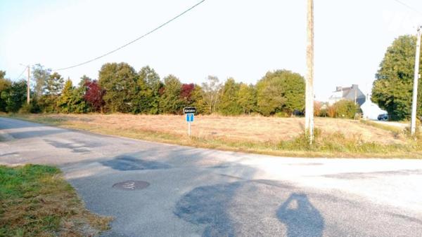 TERRAIN A BATIR 692M²