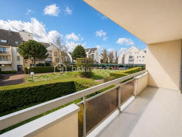 Grand T2 lumineux de 50,54 m² entièrement refait à neuf, avec balcon, parking couvert et ascenseur dans une résidence calme.

Belle pièce de vie lumineuse avec cuisine ouverte et espace convivial. Appartement flambant neuf offrant un cadre de vie moderne et confortable. Chambre agréable avec vue dégagée sur les espaces verts.

Très faibles charges de copropriété. Commerces, écoles et transports accessibles à pied. Balcon agréable et environnement résidentiel recherché.

Idéal pour un premier achat ou un investissement.

Contactez-moi rapidement pour organiser une visite.