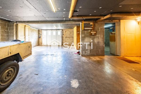 DIJON Sainte Anne - Maison 5 pièces de 115 m2 sur deux niveaux - Dépendances et jardin