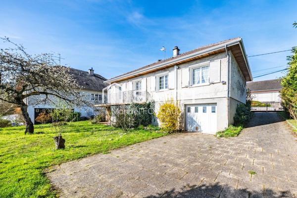 DIJON Sainte Anne - Maison 5 pièces de 115 m2 sur deux niveaux - Dépendances et jardin