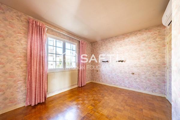 DIJON Sainte Anne - Maison 5 pièces de 115 m2 sur deux niveaux - Dépendances et jardin