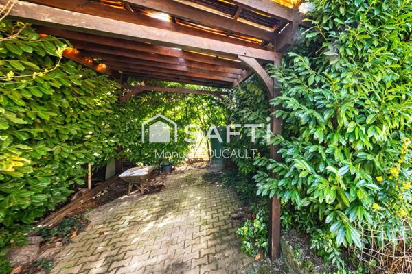 DIJON Sainte Anne - Maison 5 pièces de 115 m2 sur deux niveaux - Dépendances et jardin