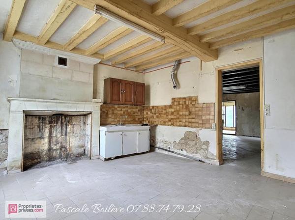 Maison à rénover  centre Bourg  - VERNANTES (49390)