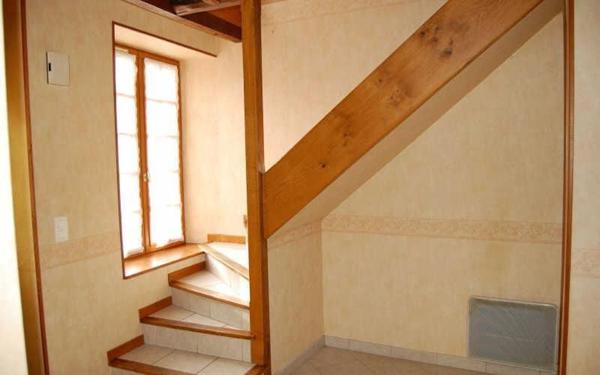 Maison à louer    3 pièces •  Crézancy-en-Sancerre