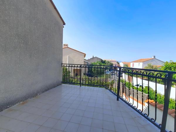 Villa 3 faces avec piscine à 200 m du lac!