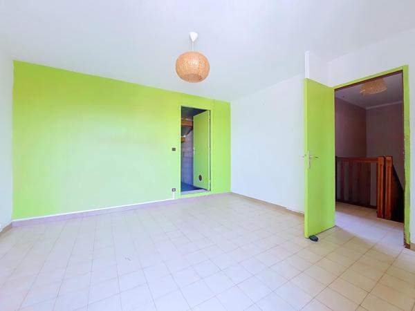 Villa 3 faces avec piscine à 200 m du lac!